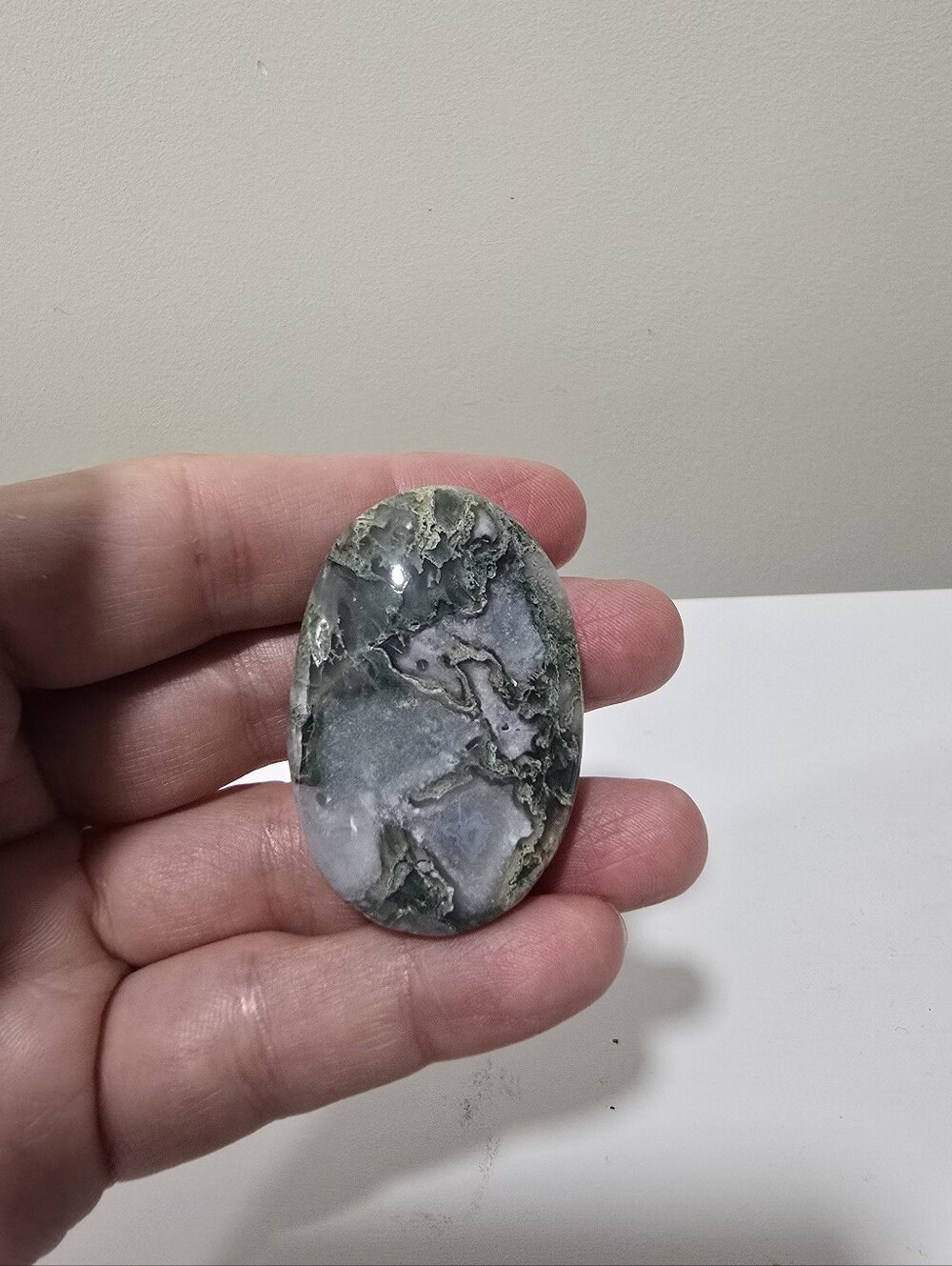 Moss Agate Crystal Palmstone #G - Picture 4 of 7